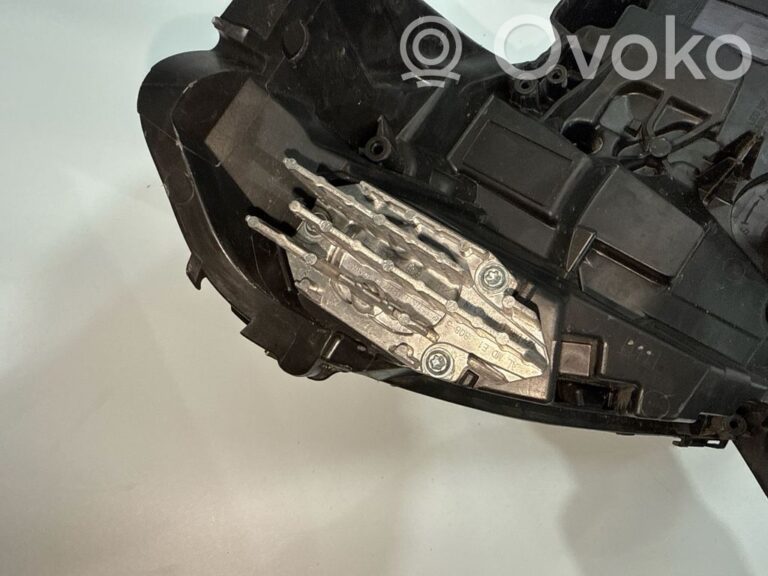 cf793f24463b7aaf5d8a800fcf805080-9644a3131e454c252bb7bb93d54b258a_headlight_headlamp