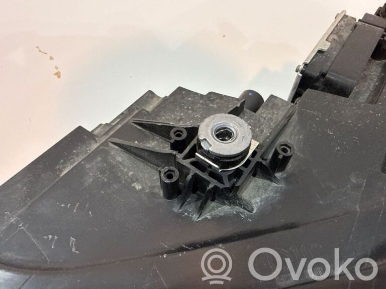 d0325847425d26cd97a10d64c5d2ca02-efdb58bbb1538255534eca25b4823538_headlight_headlamp