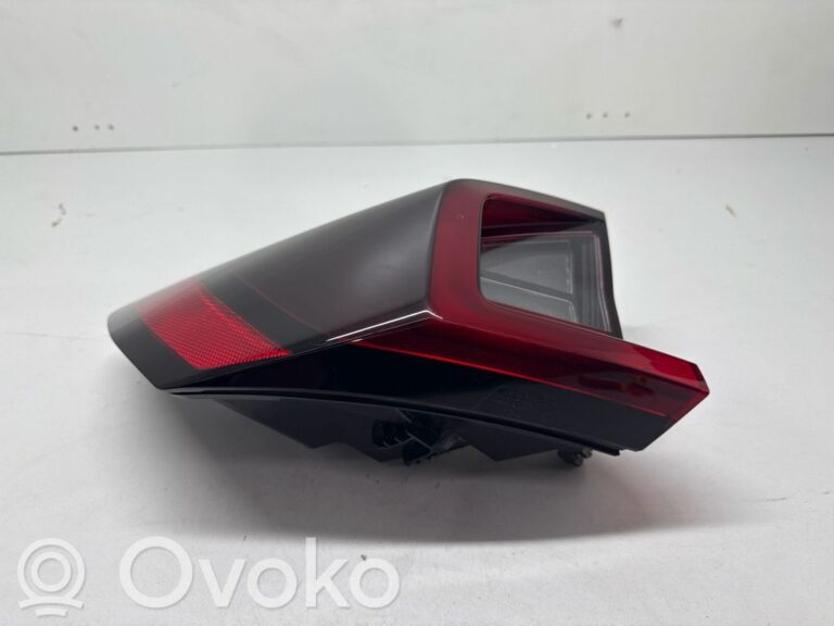 d077ed2da926fe62f95b8100e2e7cf0f-2b7cf4a5ce70c9b4ad2b496725ee5ba6_rear_tail_lights