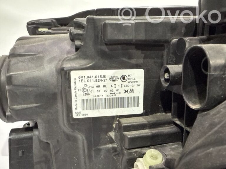 d4dc79770d55b2908be2654d36dbb4e8-1872d64b8e39047f51e4cb5d607a524a_headlight_headlamp