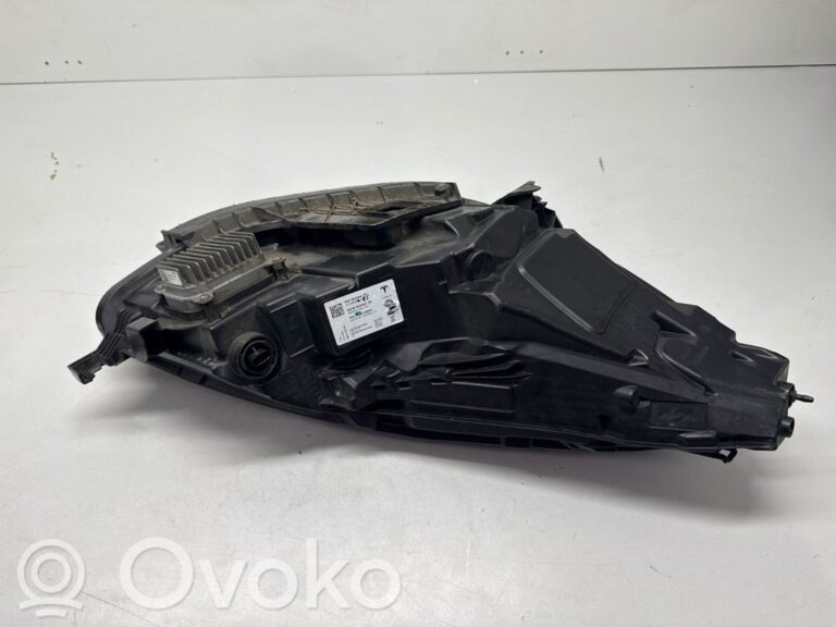 d6e8f897c133231b44dcce8811bb532c-5ccd75ae62c224767fb90e63cc4a569a_headlight_headlamp