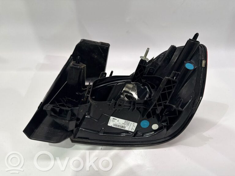 d93d7aab2f6c07184febcb920769e1de-2a23d7a969319df9cf9f9a4afc1cb829_rear_tail_lights