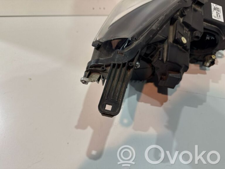 dbafbcb44c95d3e585219144bd3a3c0d-c7442526562ea81b082667f457dcbc8d_headlight_headlamp