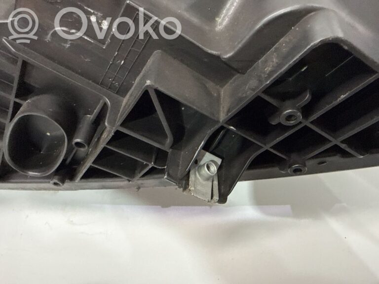 dff4cf2defd2422e35082d9a340abdf7-15e070af5478c77f518855a422fcd541_headlight_headlamp