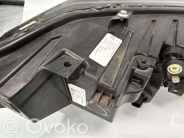 e1d504c0ea00f7d2bc4ac2ecf93bae32-fb072e1e2d0f40a9a944d25d34ead3c0_headlight_headlamp