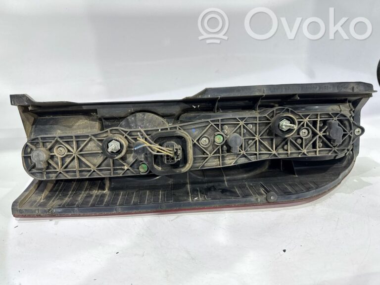 e998123b2f6d6dec6d541d28c0111260-477a6a02bffb7812f9e5b78fc0db89e0_rear_tail_lights