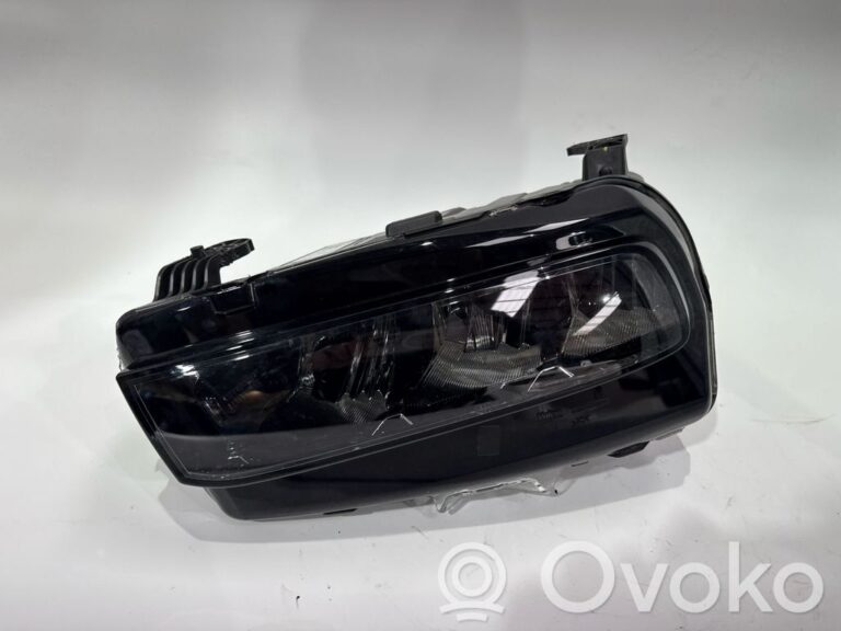 ec23f60a983f6969b66cab0acad54d17-cbc5f0e516c5f64ed15a1f11f193b1b2_headlight_headlamp