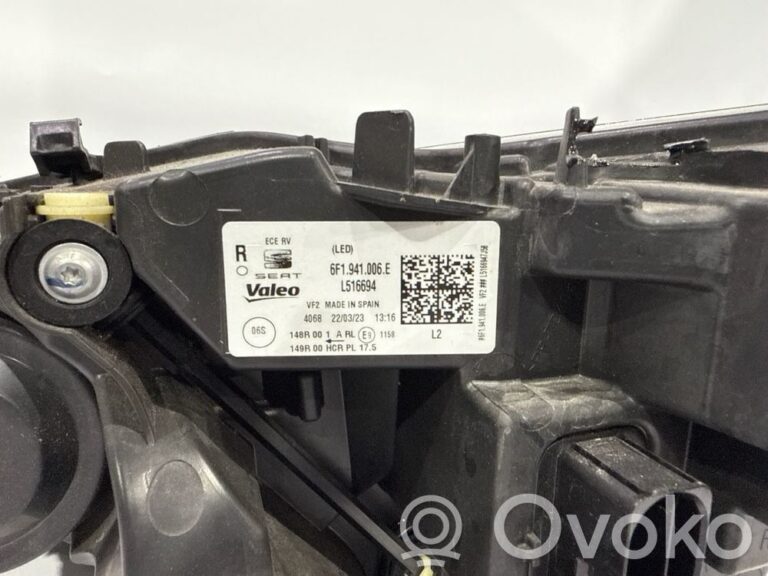 ee5bd202c6730e3dfad9165b1369f4c3-e7439ca39f13e348d212a6d31acb39fd_headlight_headlamp