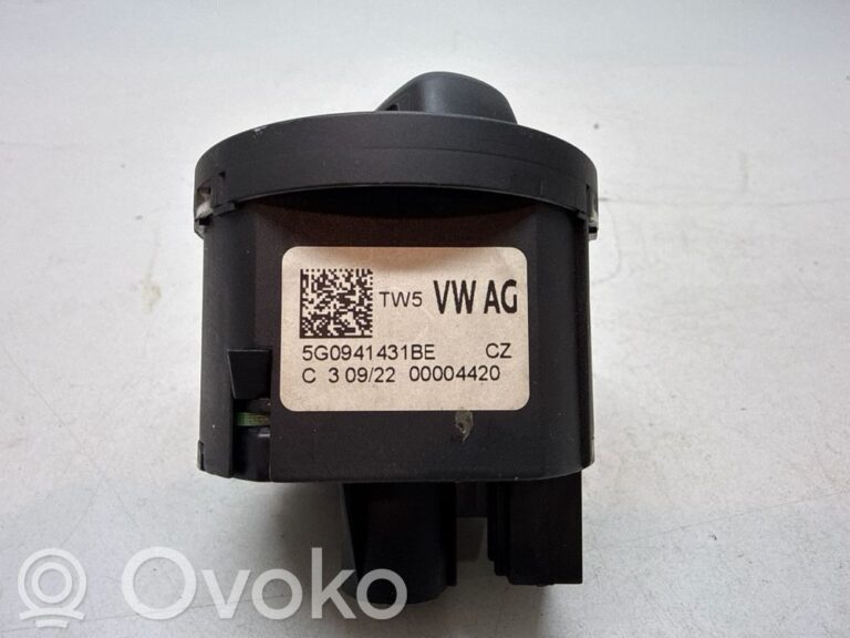 f25b0375257e8f37e3e95c8172b63c4e-58e49f7dfceb0a1724d83bd49711c235_light_switch