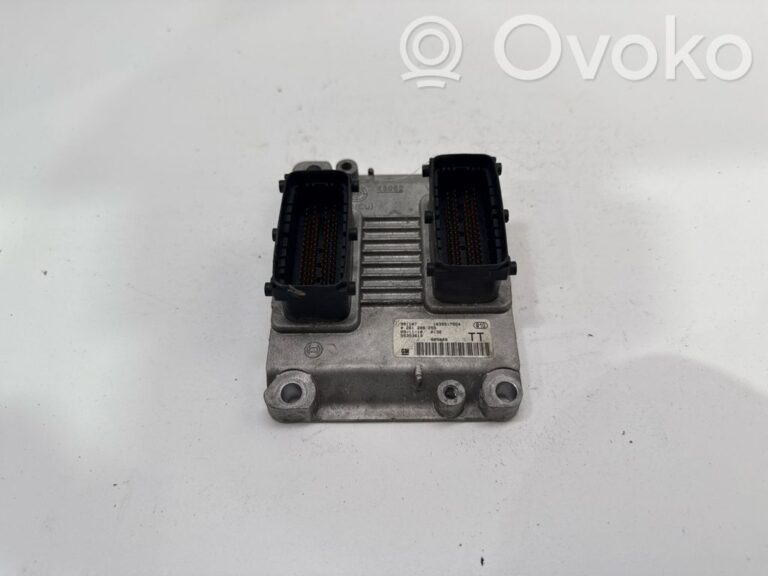 f6555956dcc091aca6f413184fe14c81-dd5bc5e744514193eb10e7c5a3fd6354_calculateur_moteur_ecu