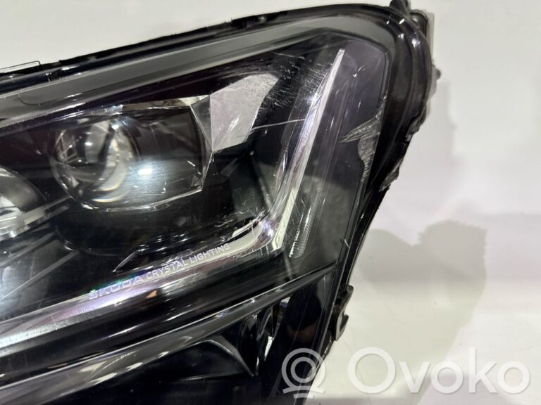 f8bf03aa5bfd4d08a19fd79f16e374f2-8a95c9b22ad3533cee70731a769ae9c3_headlight_headlamp