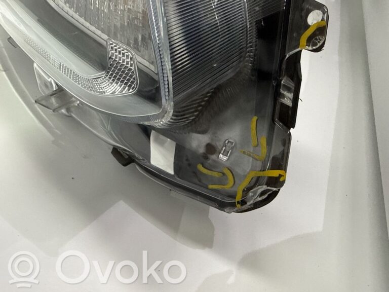 f8f2ceb0b033fdebae79b1a54984f12c-a8148660aee09619d7ce38dc89404c0a_headlight_headlamp