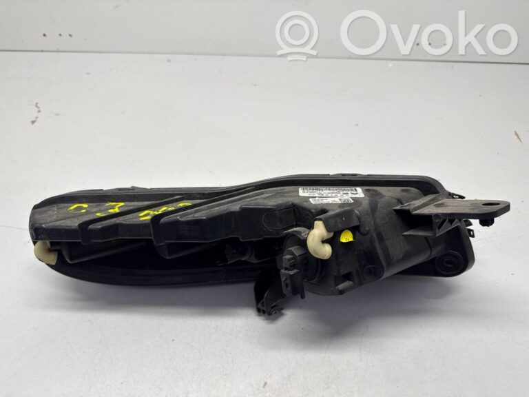 f992b2e9e5ba085a062476deea8edbae-cf72232bac882bb165043b8077f2ea36_rear_tail_lights