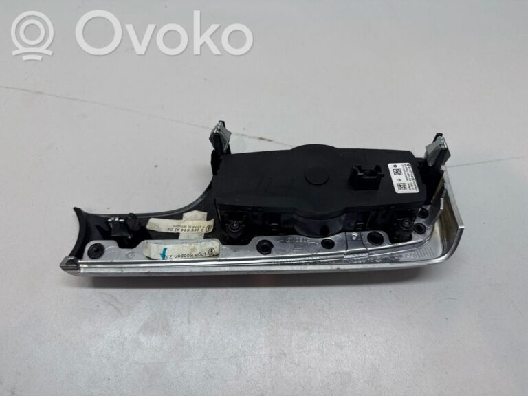 fabc5681e122d0e12f1e8d9d2fd0bac2-f484388babd6966ad34bbab2fcabeaed_light_switch