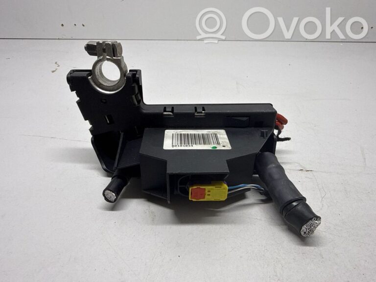 fb0fd7017aa5baa6288cd7922deb7726-16730bdaa22d6a4a8ac99974c637caf9_battery_relay_fuse