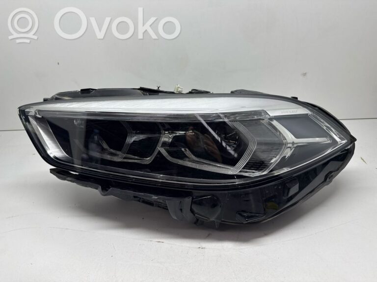 0ea7e3af2a0fdbc33f29af74bc2758a6-ace48ed9e7ddaf19e73470a37eb5a757_headlight_headlamp
