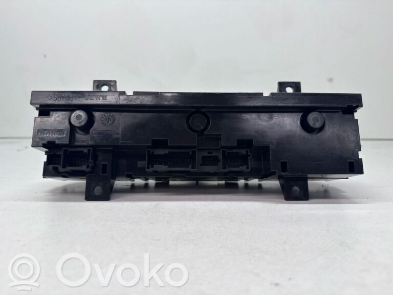 10b0fe9303fda296be6153412e1aaaf1-cbb4c909c2f6b75c7c39c6739a3aea1c_climate_control_unit