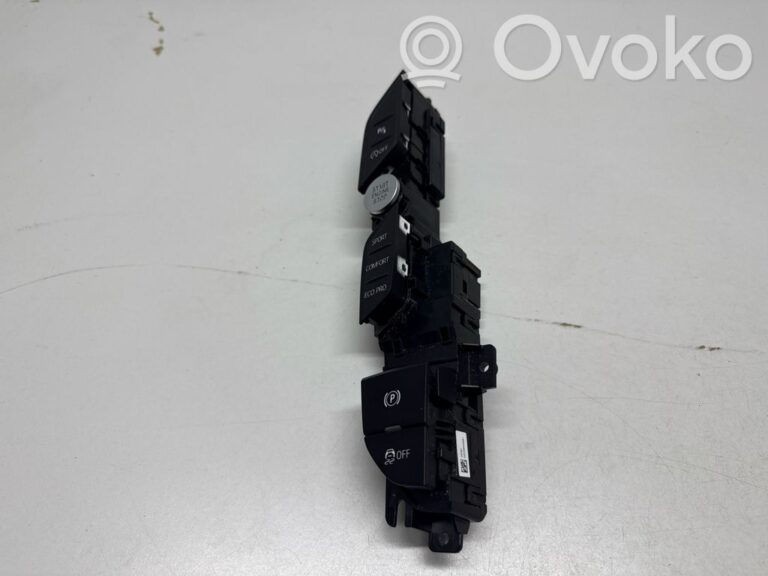 25169bd1a4485421cad1dfe452bd0a78-da81c689c83733d92859f80b081583cf_a_set_of_switches
