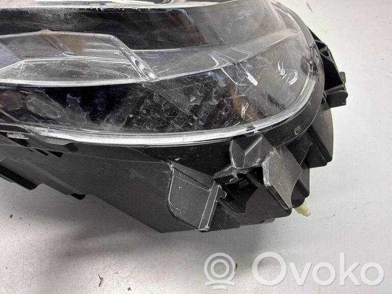 2536d0c54bbc1970baeb1a13a683a402-b91d9ce3895f4cd88fa496d13b557086_headlight_headlamp