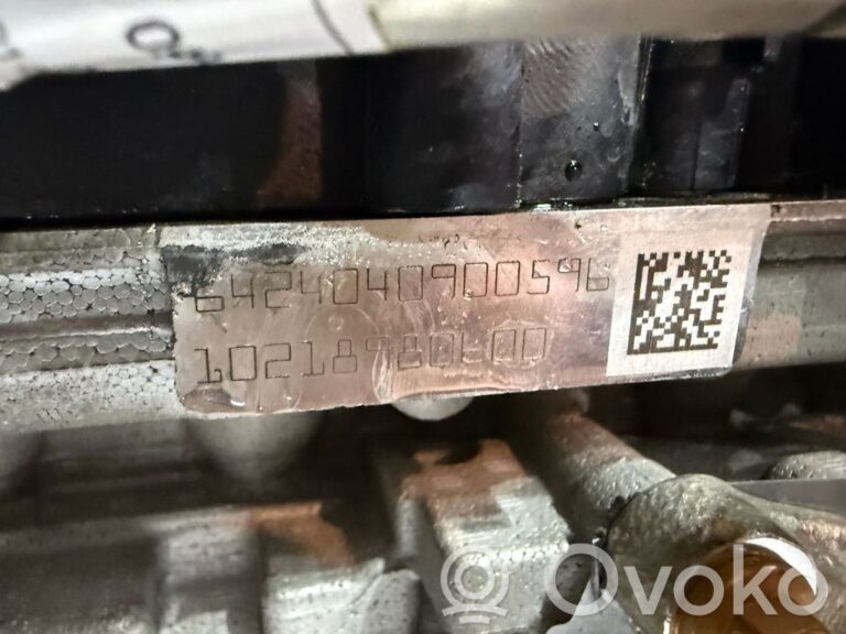 27c0e6ff58bbf98abc12bfb6fd8f3cdc-bmw_1_f40_engine