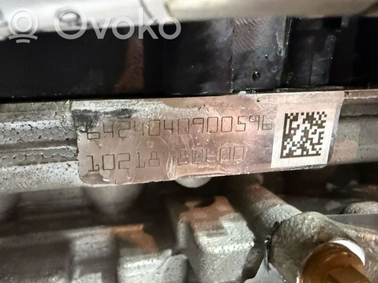 27c0e6ff58bbf98abc12bfb6fd8f3cdc-bmw_1_f40_engine