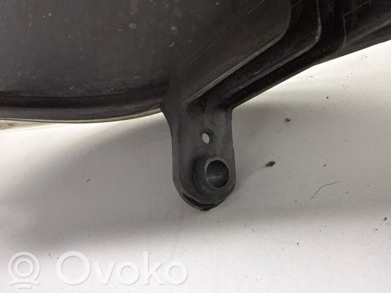 2b0d51af145ed70f38b670b2a60c29d6-f274faa659aaa613379bdc9822c71ad1_headlight_headlamp