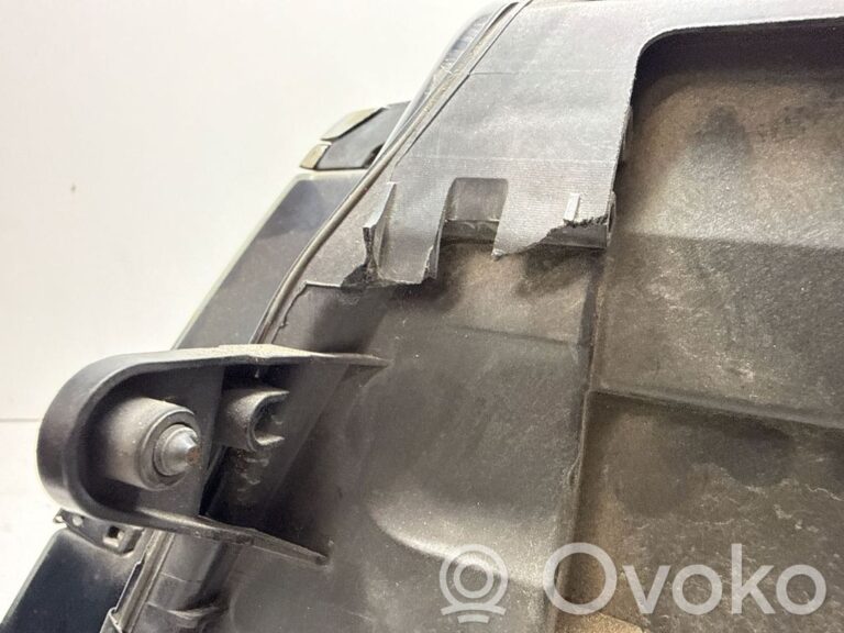 2bcbf36b52a331328d71a4275496f1fa-9c5d335b1ed75a067af7b95f9ea9119a_headlight_headlamp