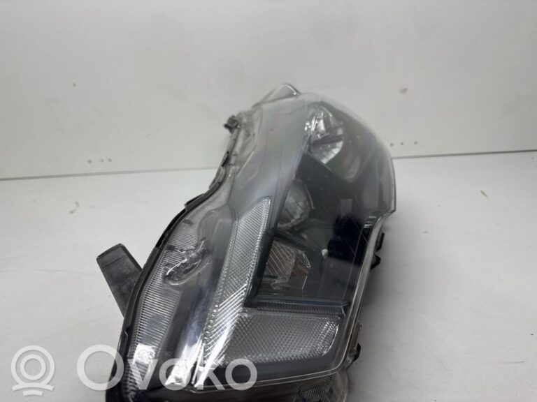 2fd1ffcdbe57f87d785a1a4e89ae5b32-b69bf38715d4bda45d57607daf1a7a07_headlight_headlamp