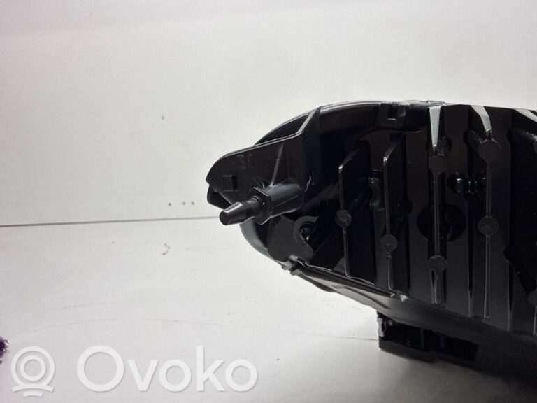 356fc72d799f915d2126e921e240ae9a-6e4817502236145f39d460047d48a441_headlight_headlamp