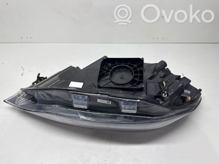 3bfdf91764bf1f882c2906a8492223f1-835159df41efb5f167e17d0202a8fe0e_headlight_headlamp