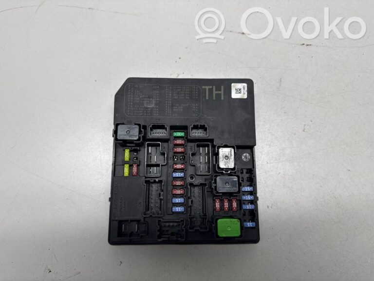 46c19fd8ddd5c27eba4b8be2fc039790-nissan_juke_i_f15_fuse_module
