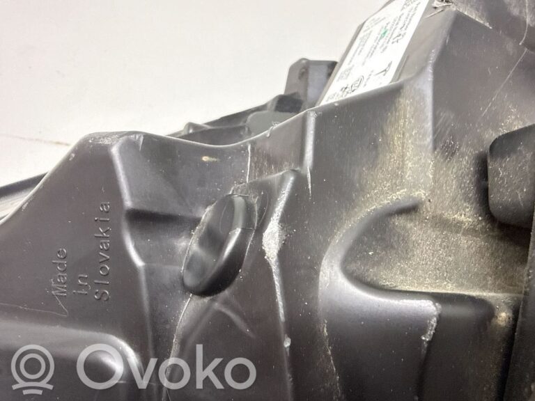 4f532c62ec7d97fa671510626b668f6a-21b94d7a7a59b670d295290b6a2a8f50_headlight_headlamp