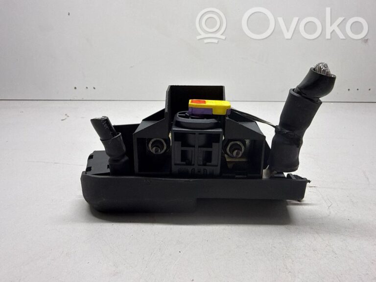 52d73d064d11cf51ba47525ec5f11378-40d0f7adb7c700c9af6f71ceea7456fa_battery_relay_fuse