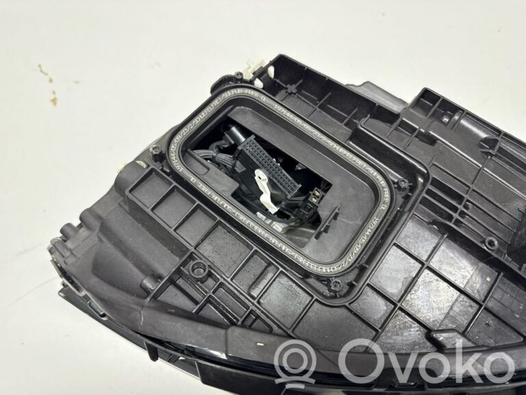 5b06030e77a60c1f29dd5d132efaf0b9-c5f86c7d1fe0dbcf2e766293a444c08c_headlight_headlamp