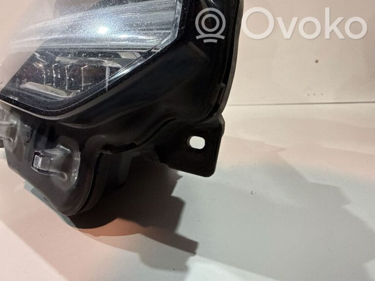 5ecd33c71ff6cb95457264b52aa8ce47-37d010e83f12191f37b6d60b90f385ce_headlight_headlamp