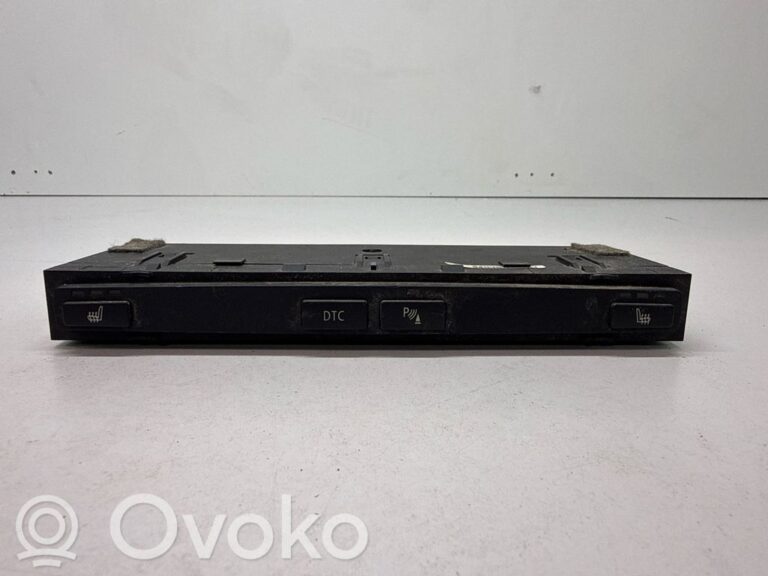 646292afcda8cad338dfdb46b9dcf327-77daea16cf3cb67e7944095aa820bdda_seat_heating_switch