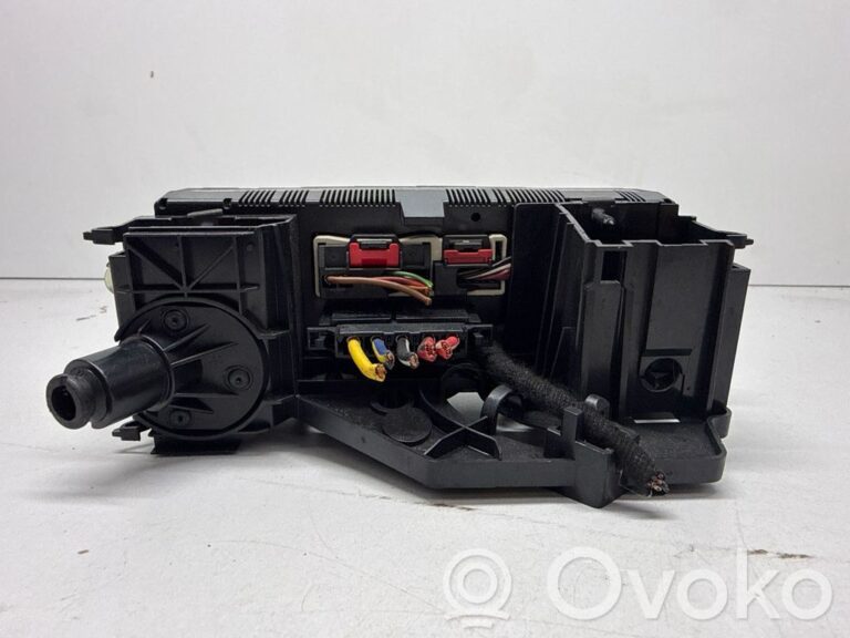 6d767e94a921c0e7ae1158ac2e07bfc3-54023b99219f30b5b1eb77a99f1180b8_climate_control_unit