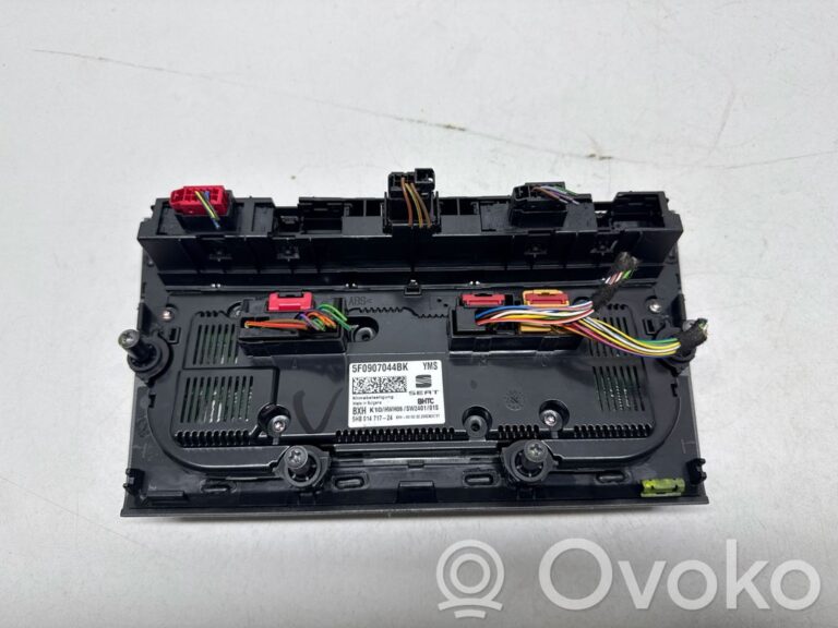 736005a5be091a8d6c781f9d321043e3-405b1a97b2c80d268c8718dfff25b9b8_climate_control_unit