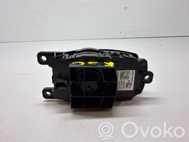 7969664db0fafddabe056a4dc253ef8c-756b0540e18be22bb231b4ca47dd67c0_head_unit_multimedia_control