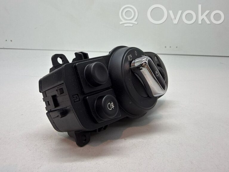 7f649b1c1586ca53ce7784908a602b2b-df7658eac7171aceba6455f40c1c5ba0_light_switch