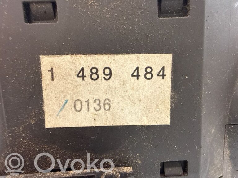 87c77a2a7f61623cd0828aaac13bb25a-fca201974f8a749c91852257dd9a5792_wiper_control_stalk