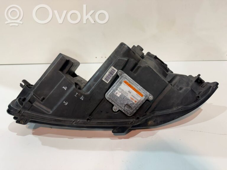 8b5f557cc3568028c33f746c7e404582-5aef0fb97a6952f33d9df1f8c0d3757c_headlight_headlamp