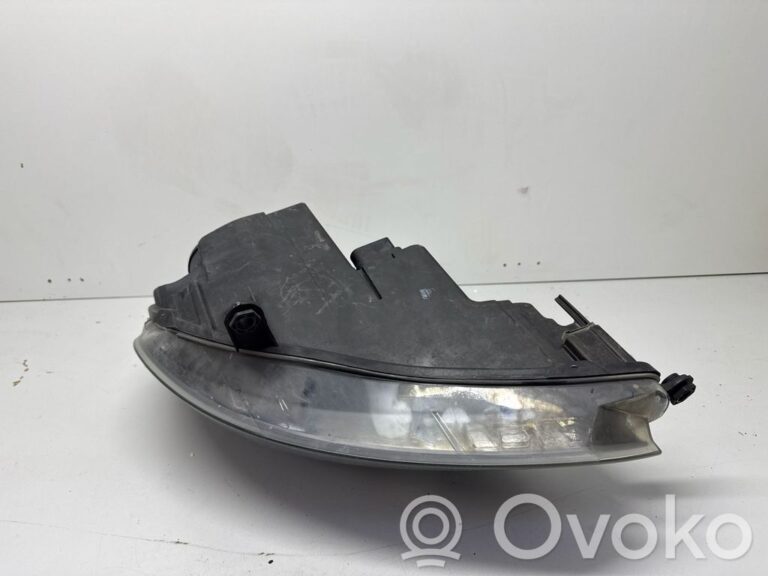 8bf3ec2a3643c9ccecc1c8d2e3d28348-97d6a767ca80fb54996a8618321b922b_headlight_headlamp