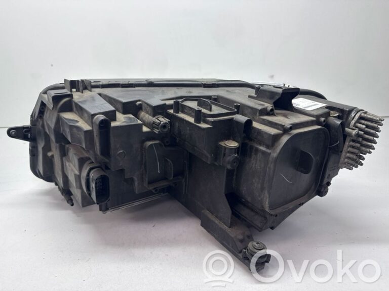 91d42cb0338616bd766d0cd23c3b86c1-35ad85eb5a5128a686fad7de59b557f0_headlight_headlamp