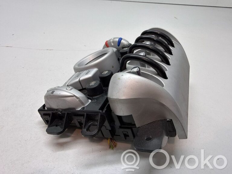 9d5ff2f06f9da14a7cb67a0d344d325c-317f1efdafc6c66db9835f2bc0d263da_climate_control_unit