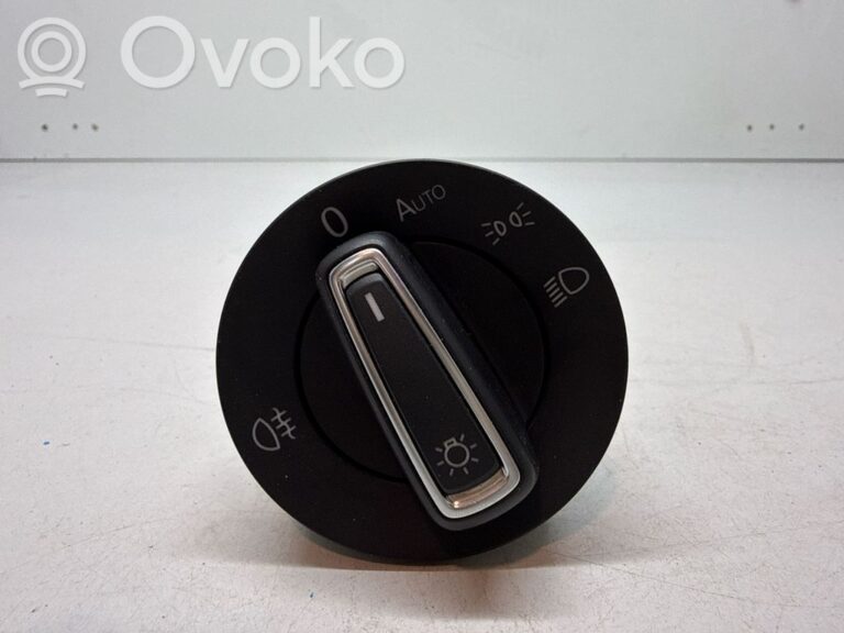 9f432237982913a363c3f83cb7c42c0a-6079e7bdc1fd5089f74ccc7f4c5d7795_light_switch