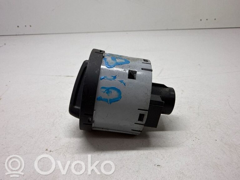 a05db5b2c29a95a585bc0e8218cd3baa-c7c2da3aa7c147e03318d75731f045fc_light_switch