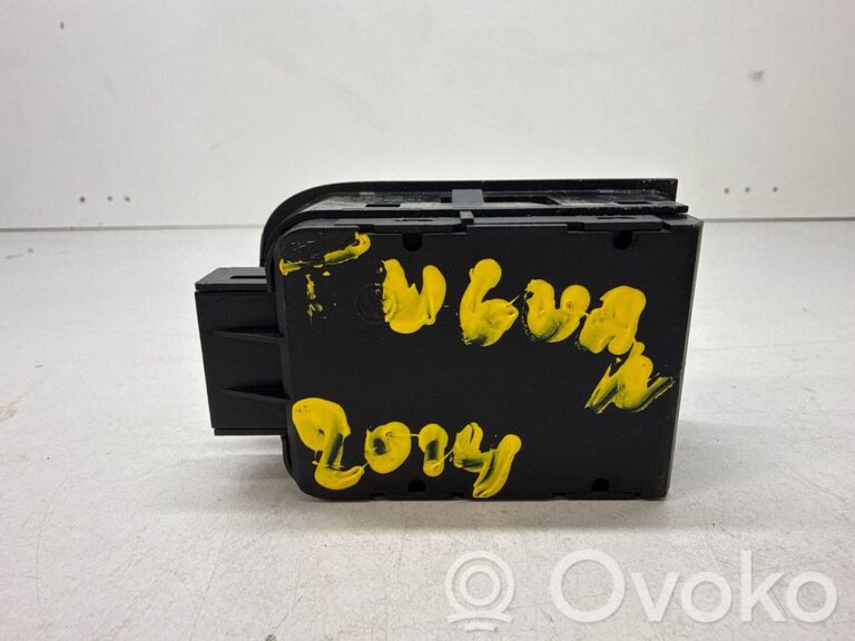 a16391d9433d7be9d5b6e7740e83f37a-7bada08d4e7a918f9a374f69e2d08452_hand_parking_brake_switch