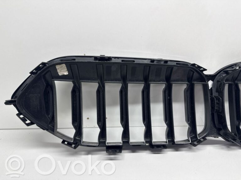 b22d46c62698605369d3c2086eccb72a-49b72f864ffa5e4e16b92036457f4b23_front_bumper_upper_radiator_grill