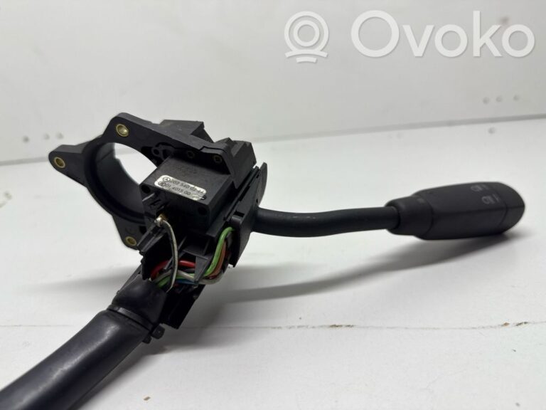 b71f9bc9e93d66e9c3d31d6066558cf4-8d879fa0007695cb6e17ba79c544efc3_wiper_control_stalk